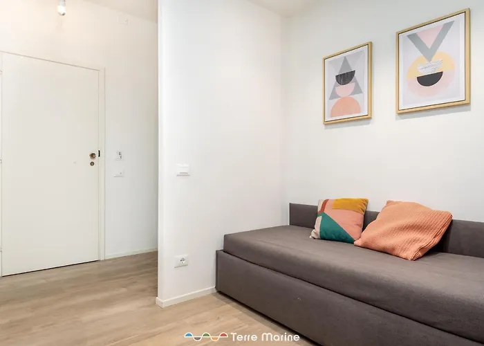 Suite 14, Terre Marine